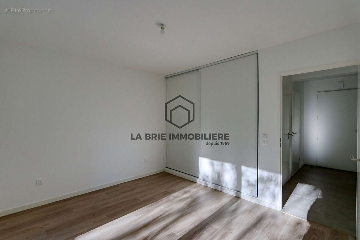 Appartement à RUBELLES