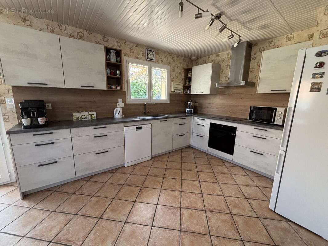 Maison 90 m² à Le Grand-Serre  - photo 3