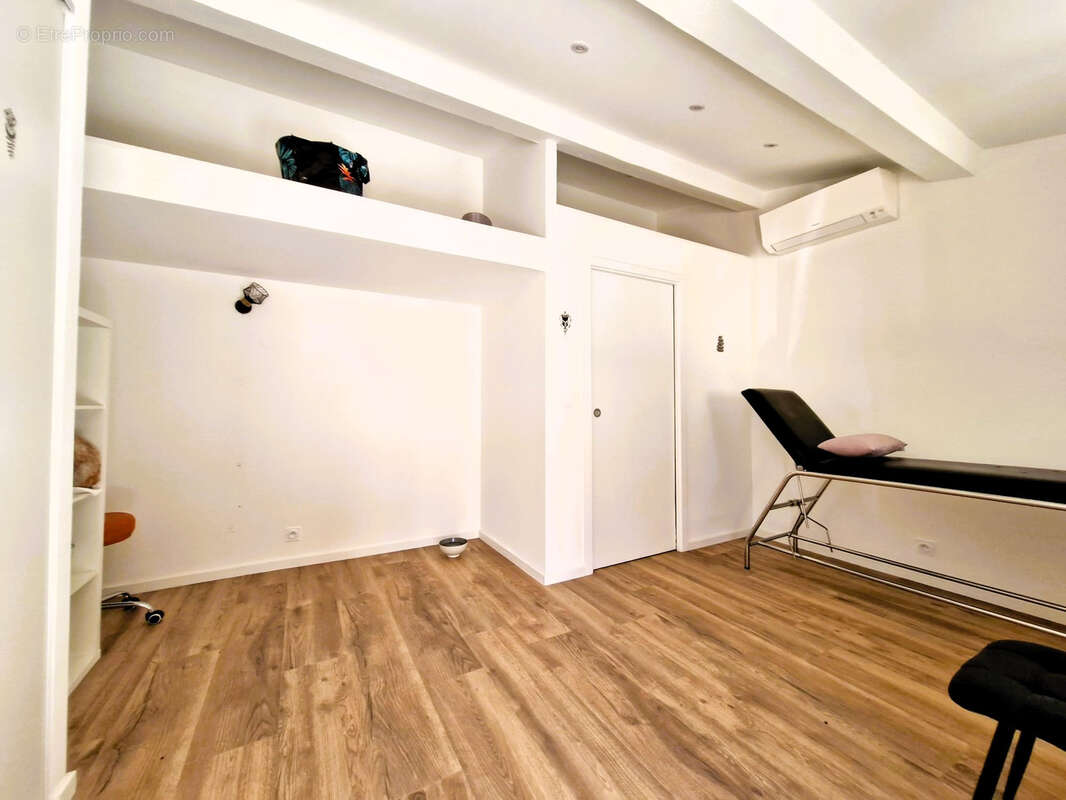 Maison à BAGNOLS-EN-FORET