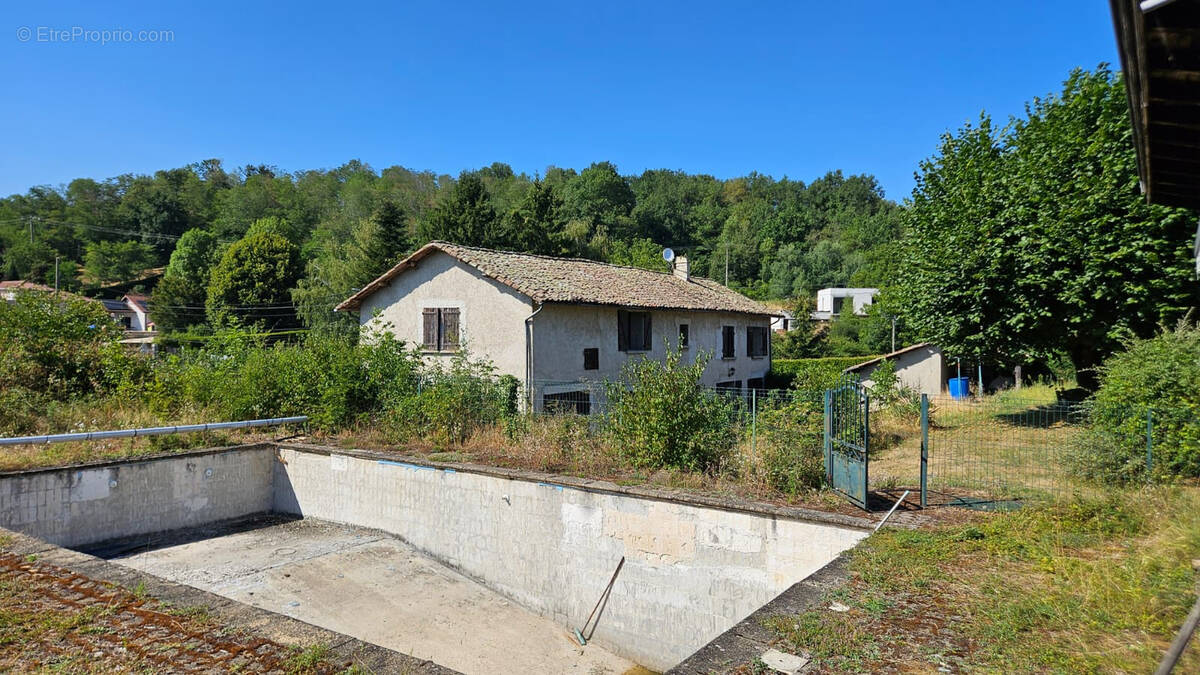 Maison à MONTCARRA