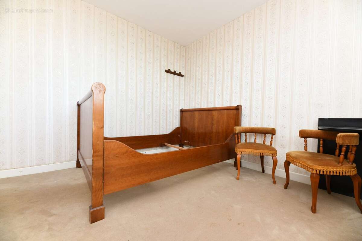 Maison 110 m² à Pleaux  - photo 6