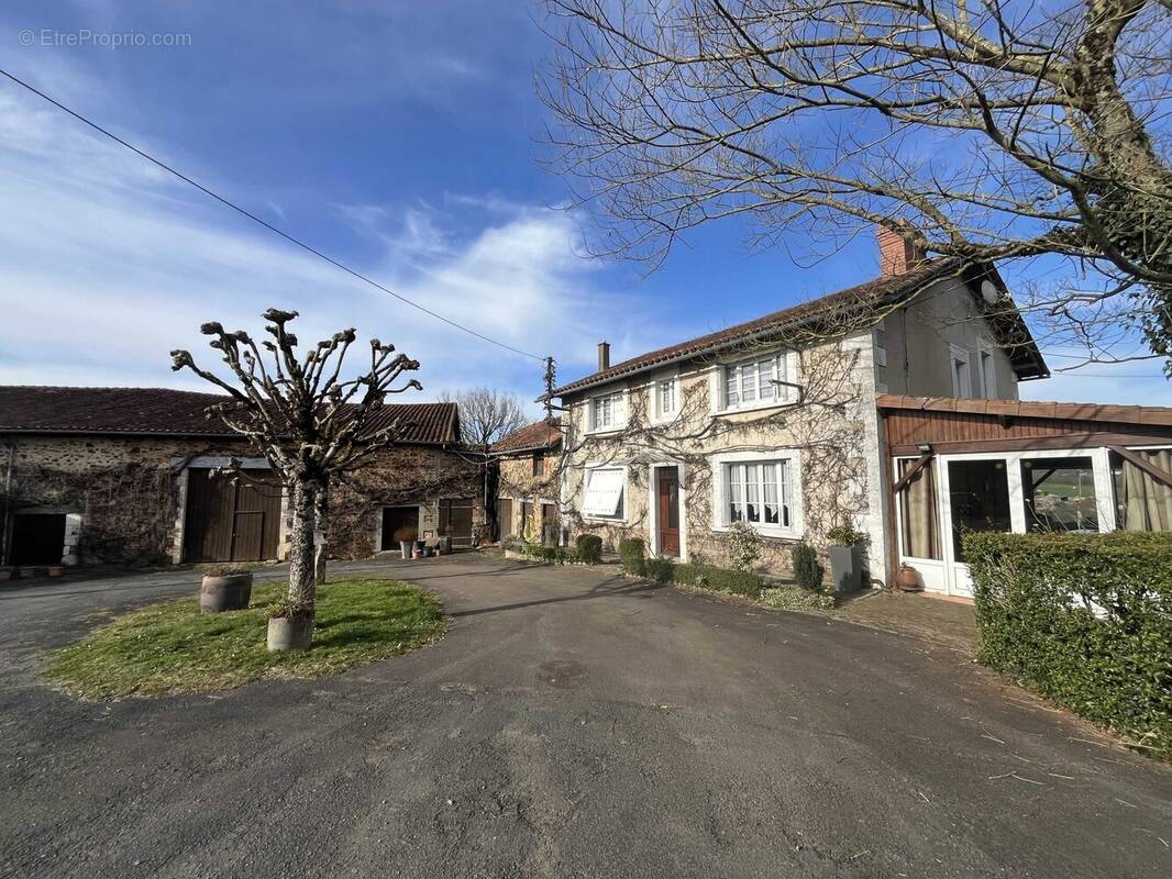 Maison à ROUMAZIERES-LOUBERT