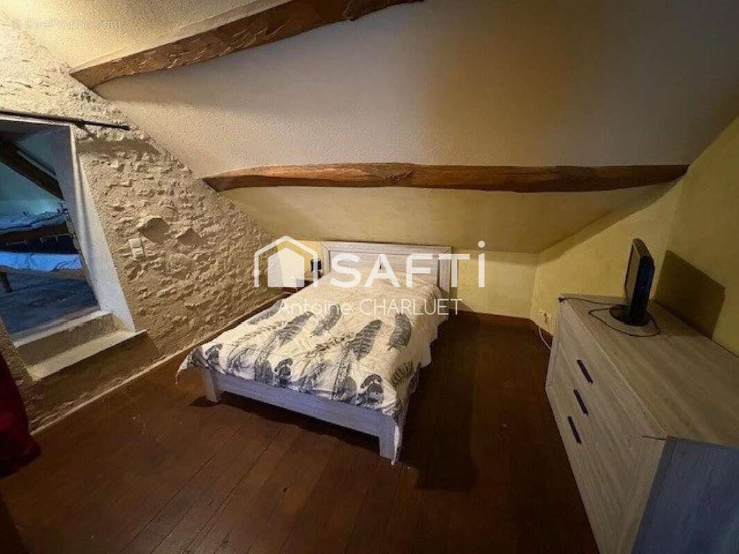 Maison 208 m² à Saulnay  - photo 9