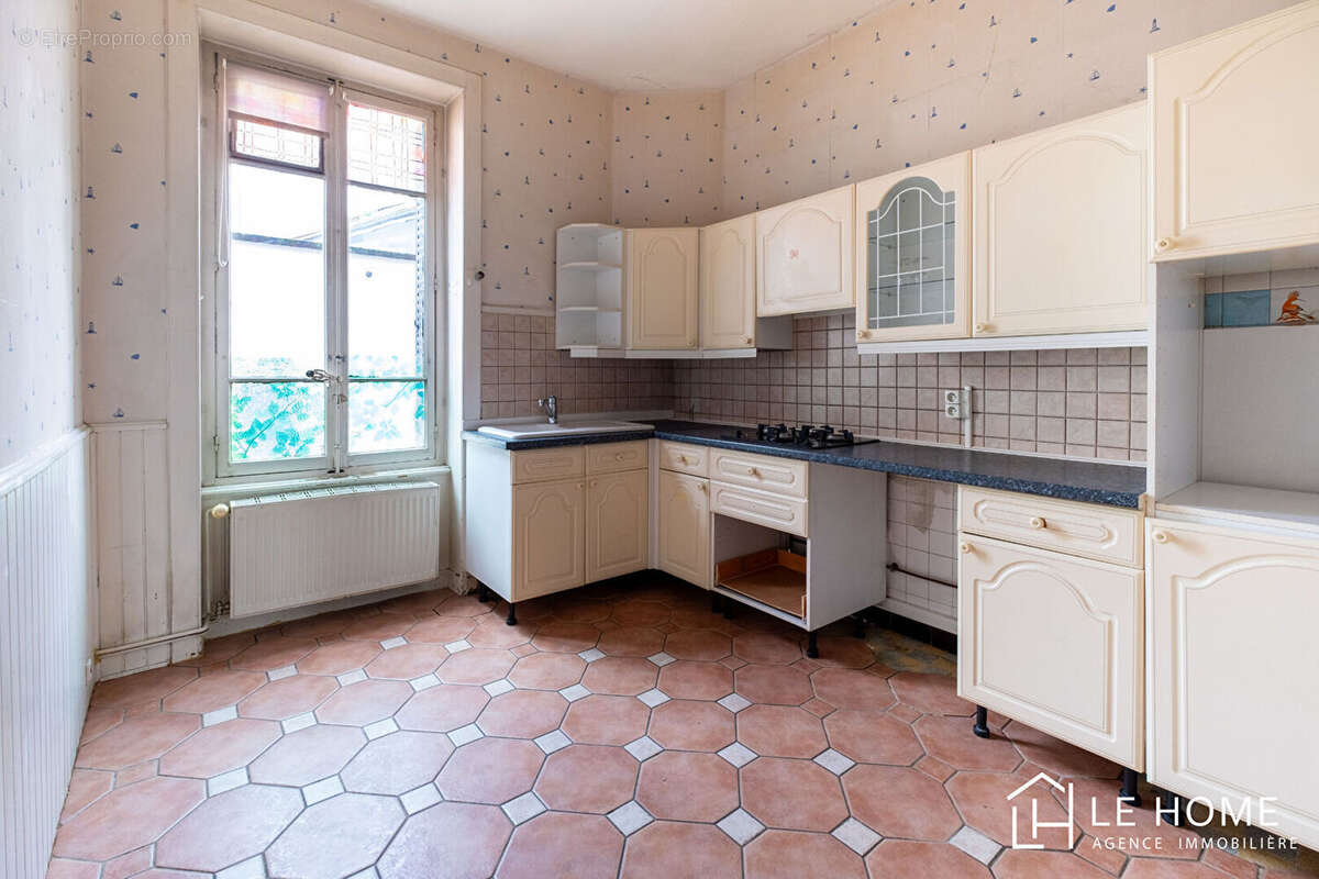 Appartement à TASSIN-LA-DEMI-LUNE