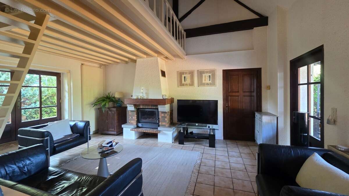 Maison 117 m² à La Frette  - photo 8