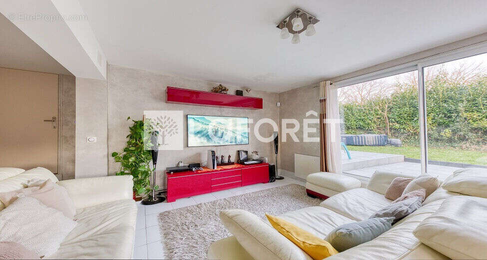 Maison à ROISSY-EN-BRIE