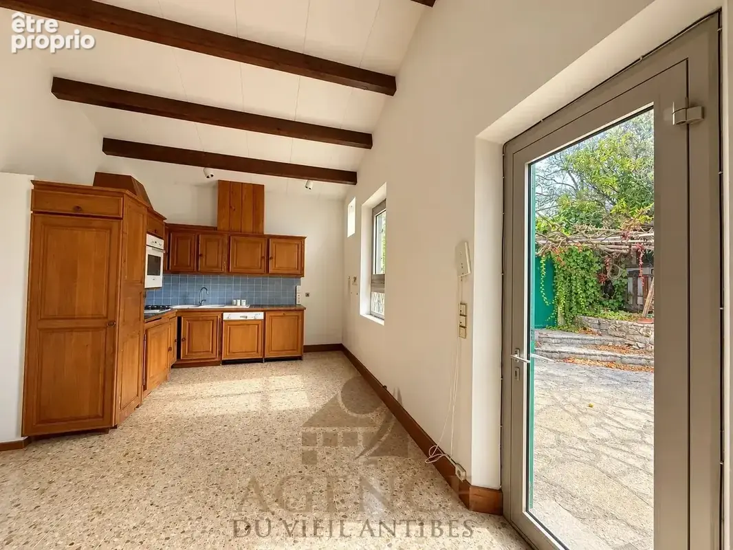 Antibes Suquette Maison avec terrain 2100m2– Authentique propriété en pierre – Environnement privilégié – Fort potentiel – Pisci - photo 10