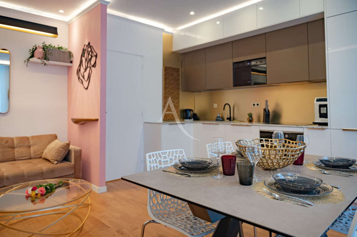 Appartement à PARIS-9E