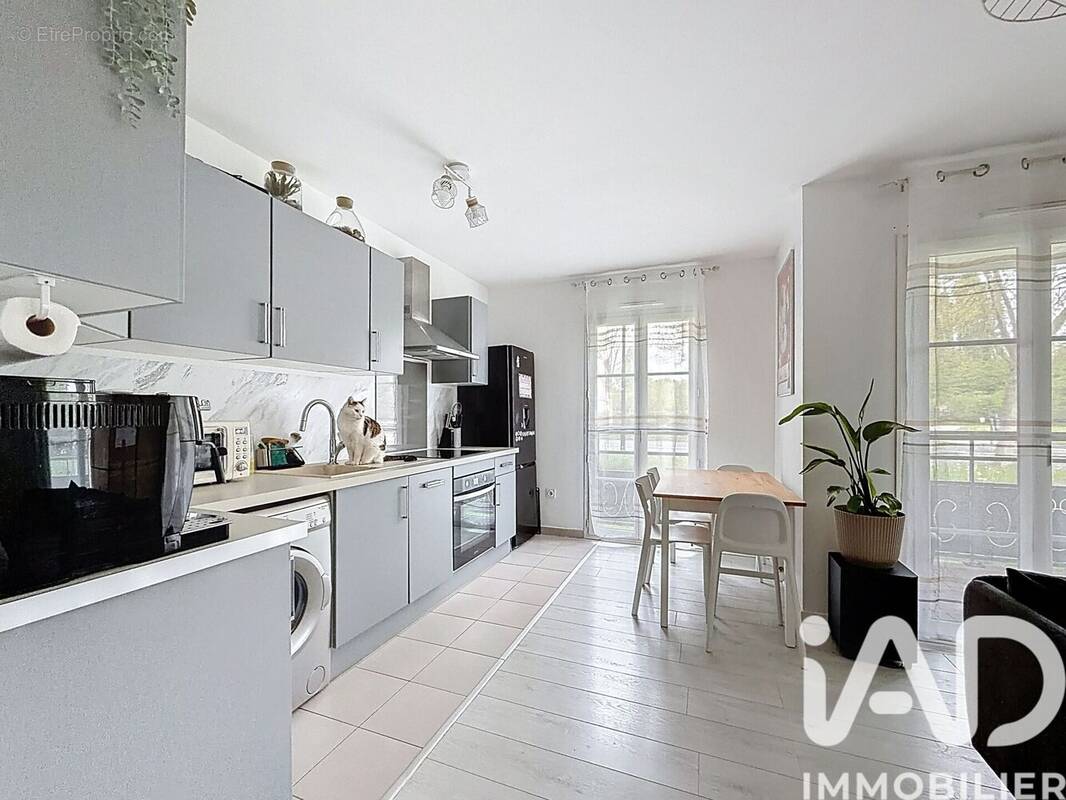 Photo 1 - Appartement à SAINT-PIERRE-DU-PERRAY