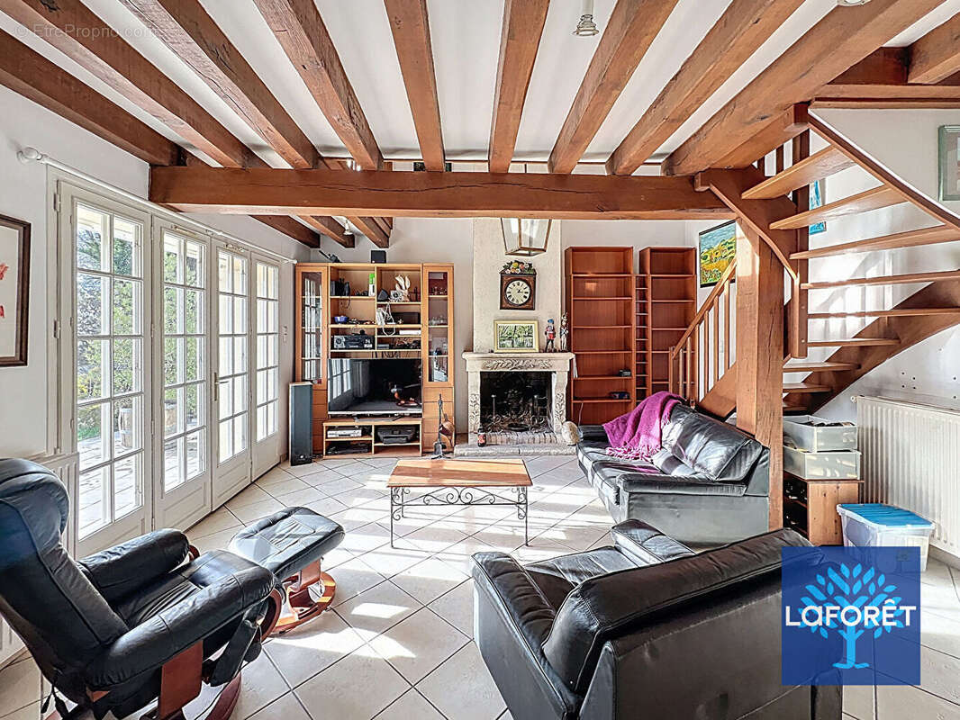 Maison Guigneville Sur Essonne 7 pièces- 4 chambres - 12436² de terrain - photo 6