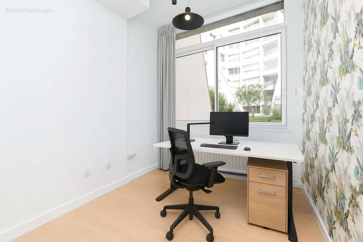 Commerce à PARIS-10E