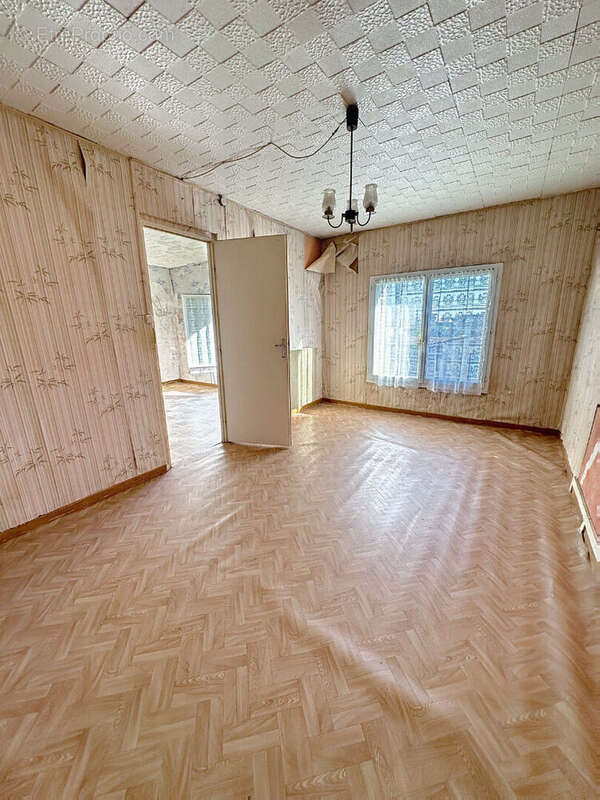 Maison à PORT-DES-BARQUES