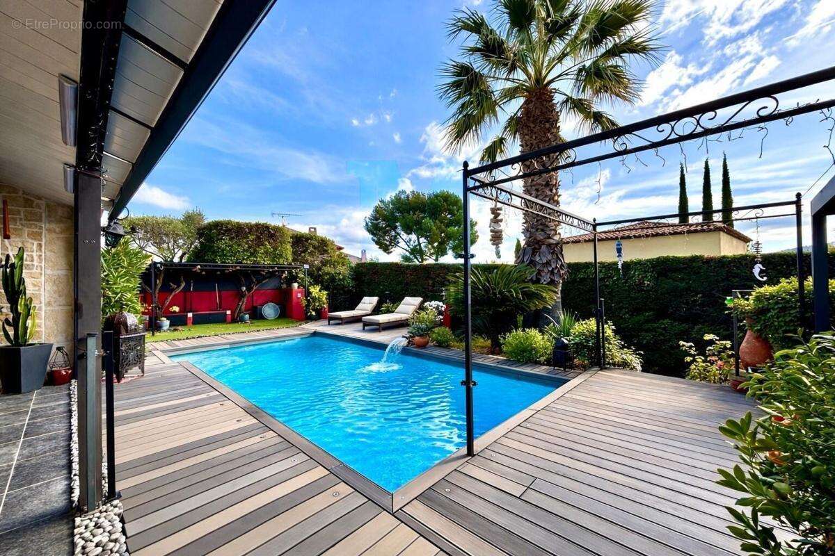 Maison à LA CADIERE-D'AZUR