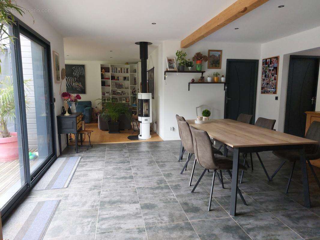 Maison à SAVIGNE-L'EVEQUE