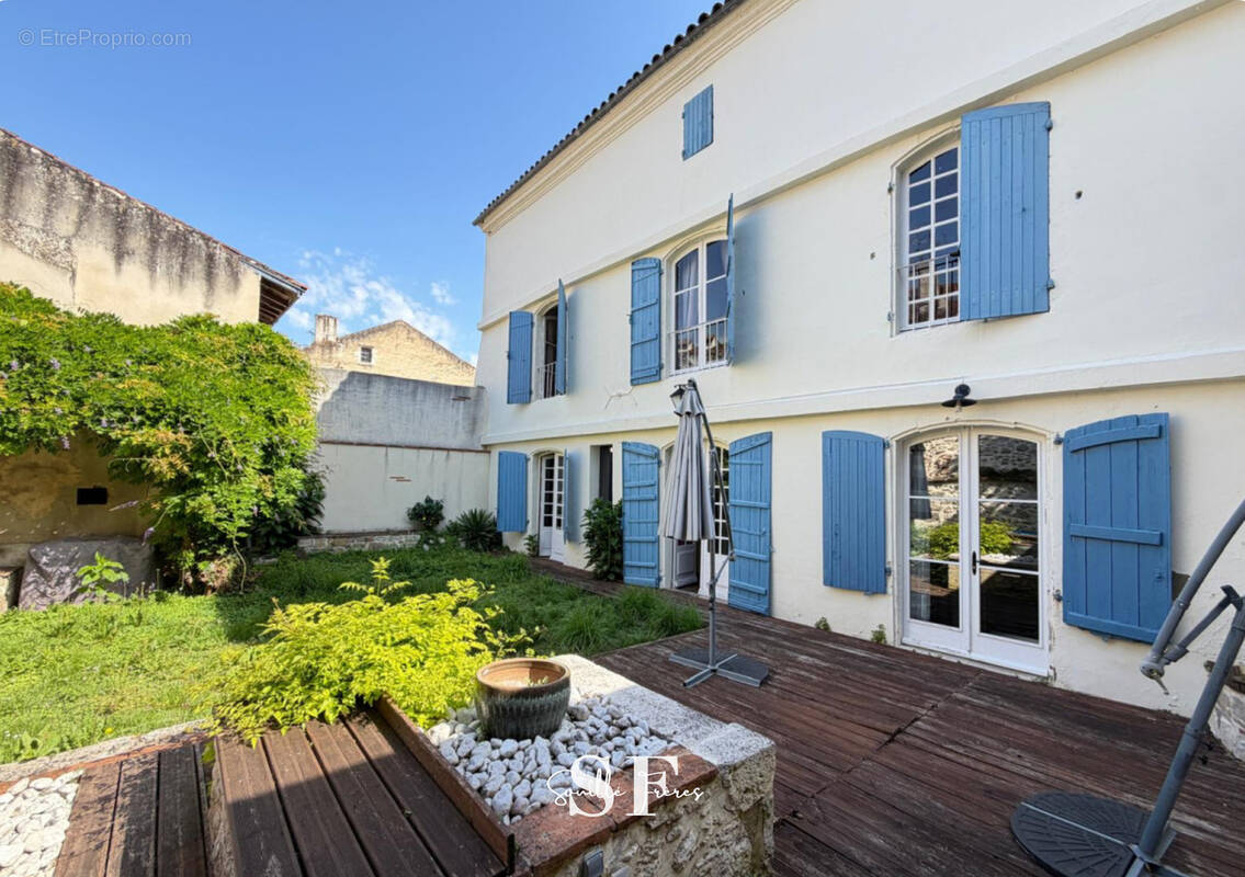 Agen rive gauche - superbe maison de caractere - photo 2