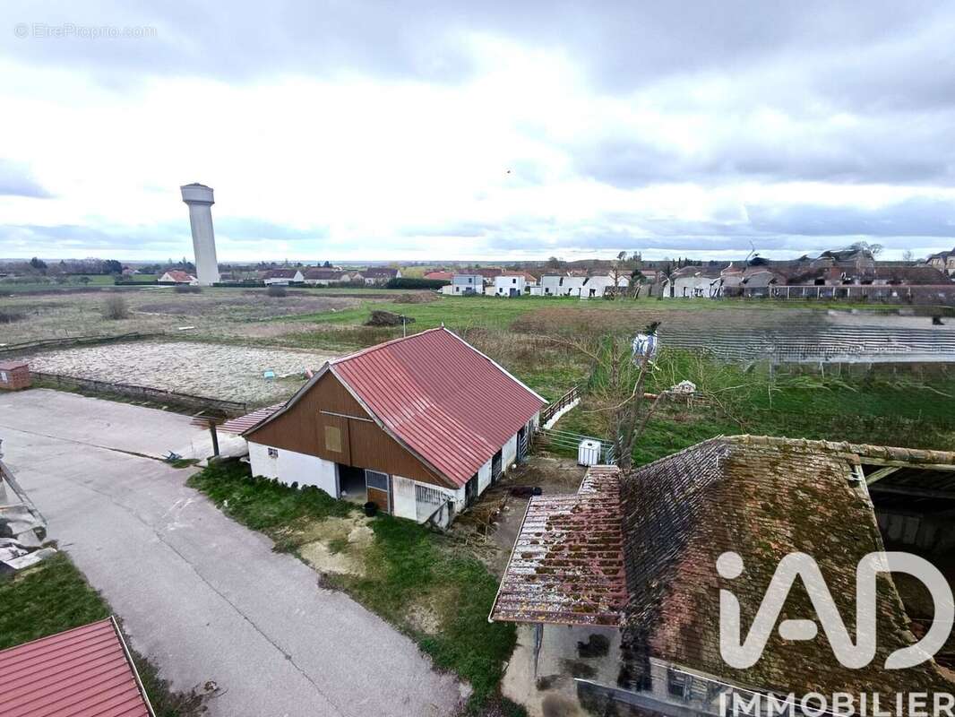 Appartement 28976 m² à Les Bordes-Aumont  - photo 4