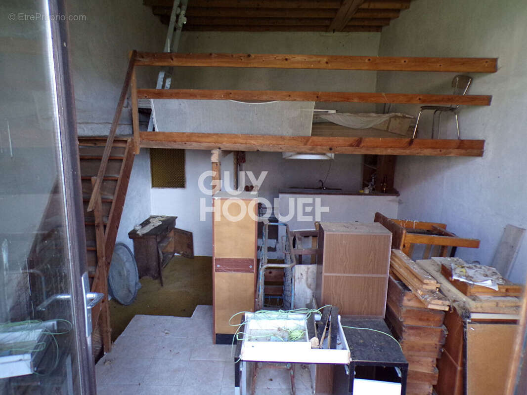 Maison à FIX-SAINT-GENEYS