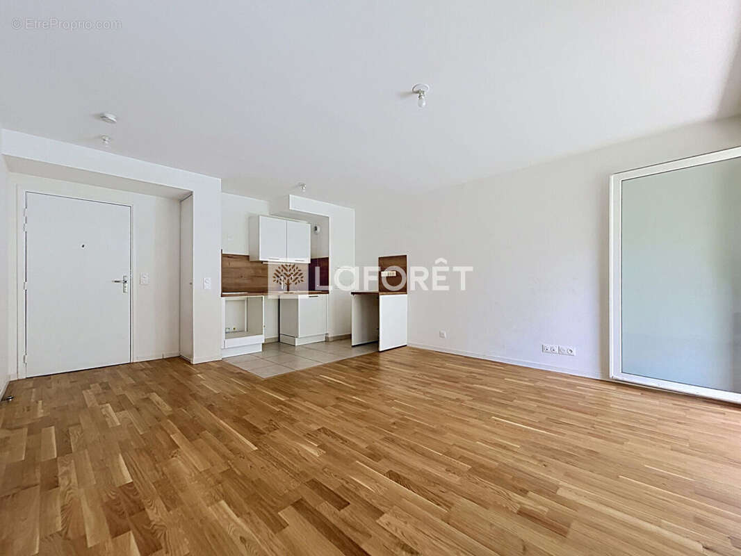 Appartement à VERNEUIL-SUR-SEINE