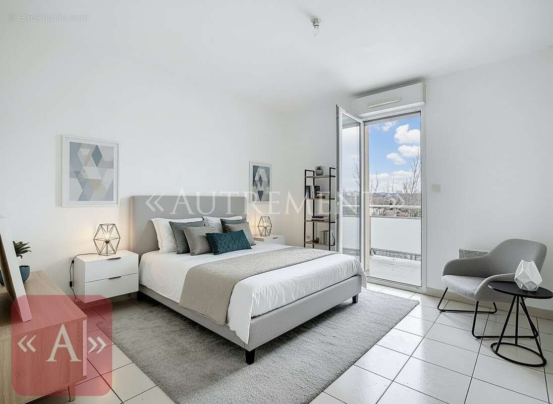 Appartement à SAINT-SULPICE