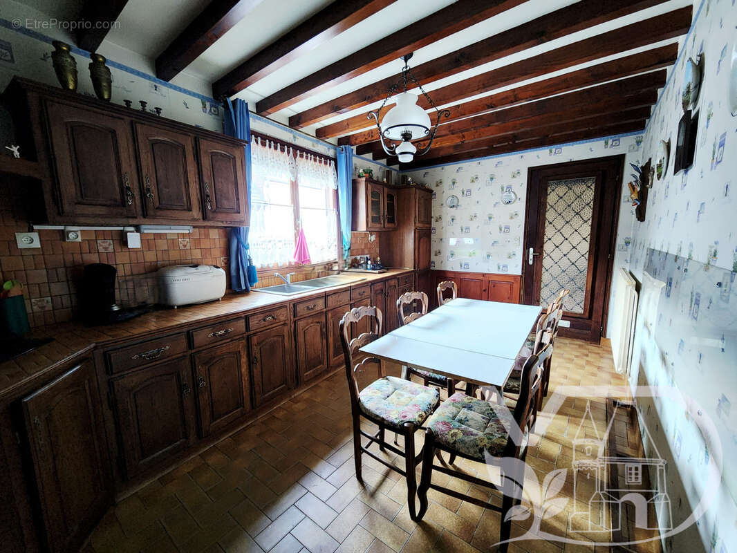 Maison de ville a proximite des commerces de bresles - photo 2