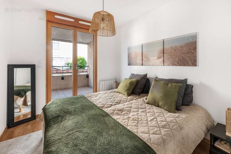 Appartement à COLLONGES-AU-MONT-D'OR