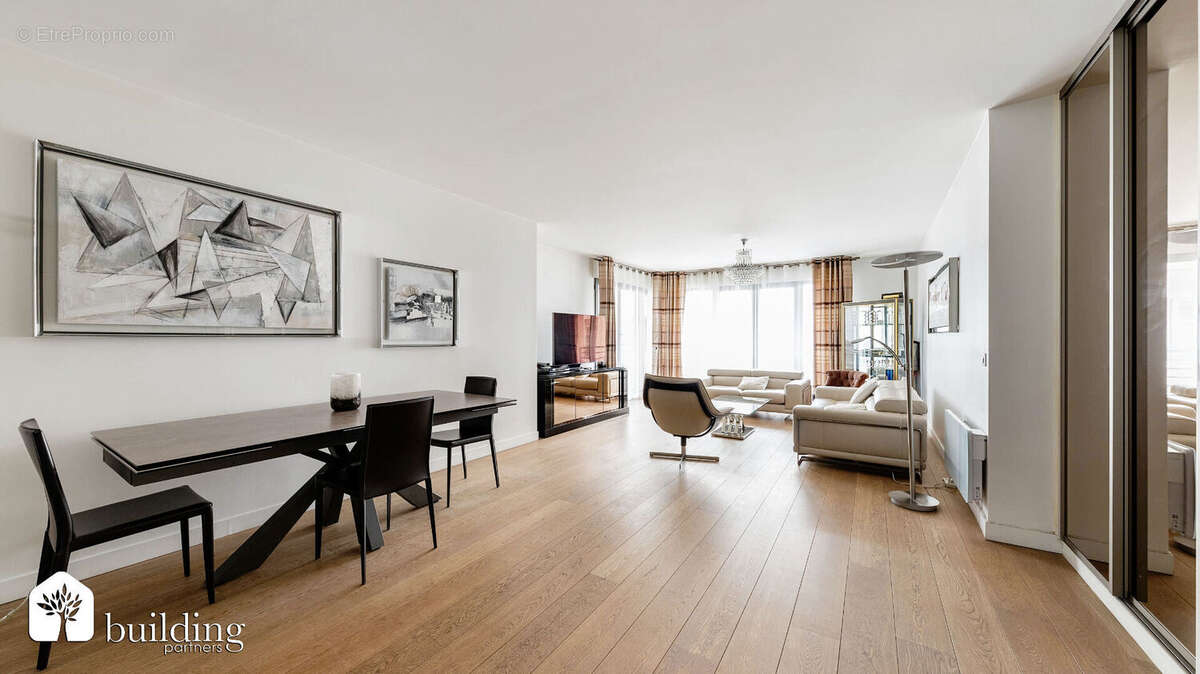 Appartement à LEVALLOIS-PERRET