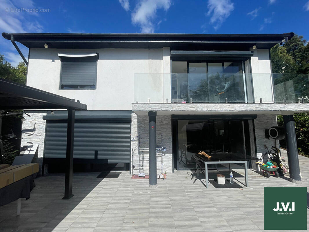 Maison à MONTMORENCY