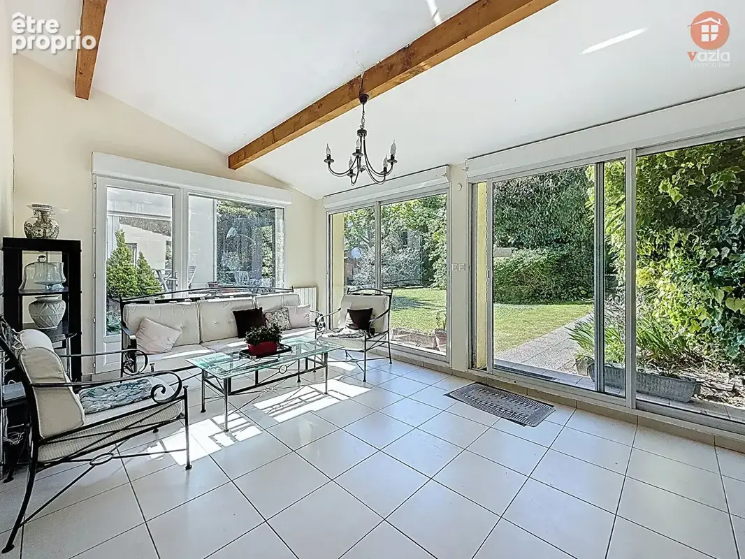 Suresnes - Grande maison familiale 9 pièces  6 chambres de 257 m² , jardin de 493 m², sous-sol de 58 m² - photo 5