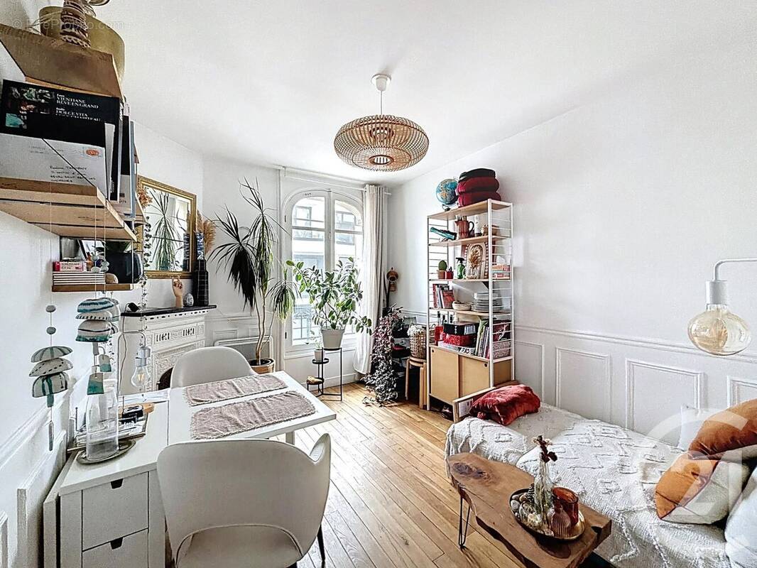 Appartement à PARIS-14E