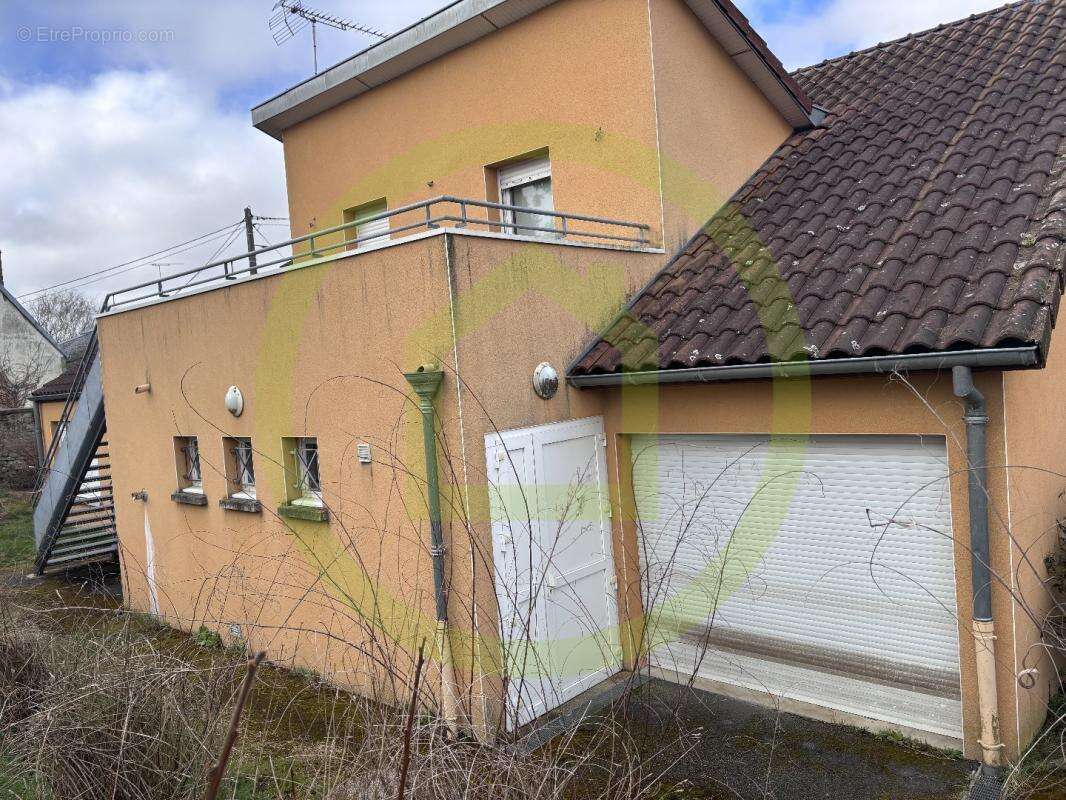 Appartement à CHENERAILLES