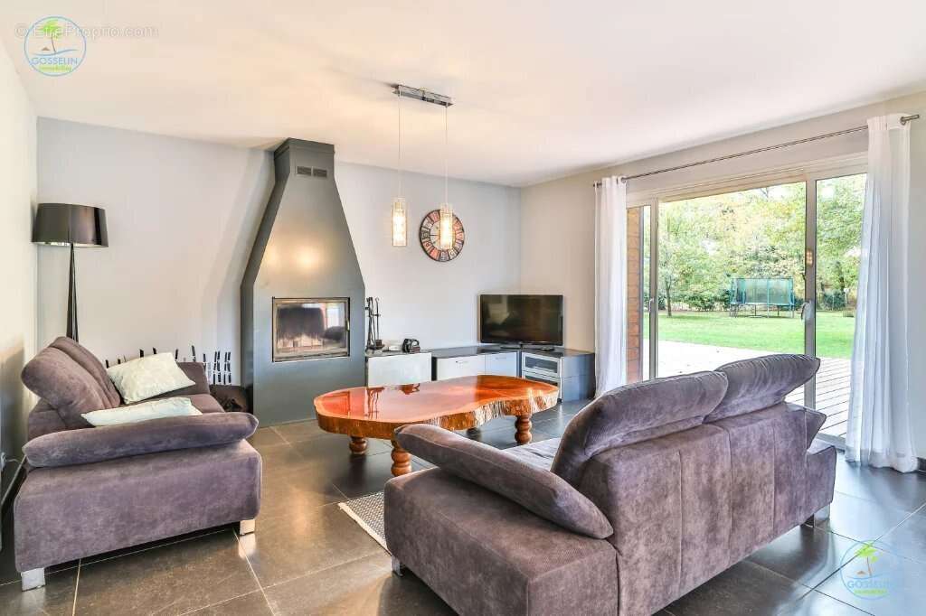 Maison à PARENTIS-EN-BORN