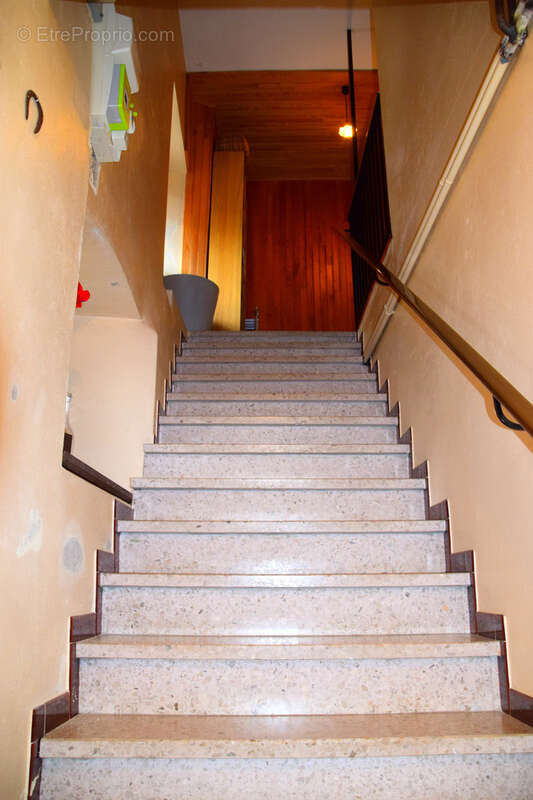 Maison à COUCOURON