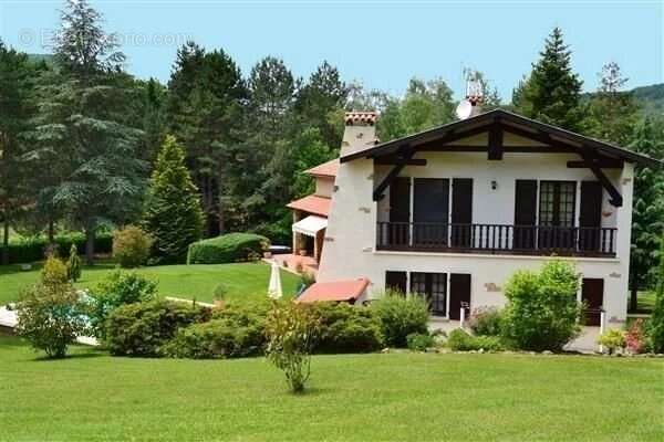 Maison individuelle haut de gamme avec piscine, située au cœur d'un magnifique parc privé - photo 23