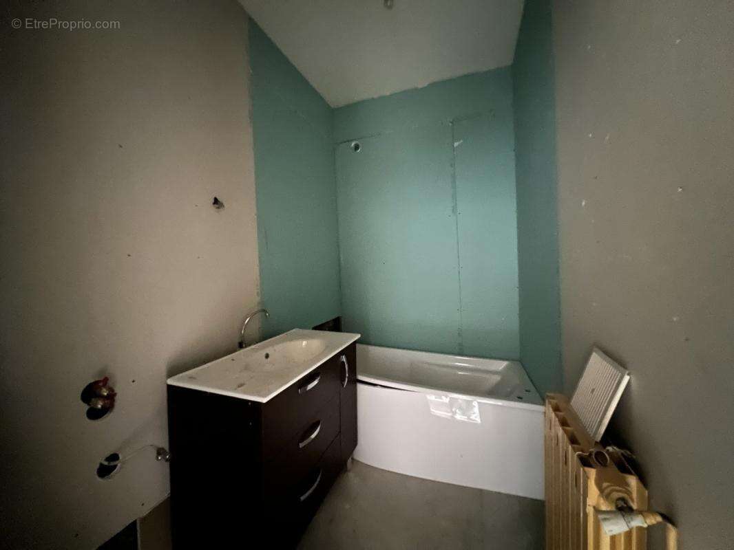 Maison à DECAZEVILLE