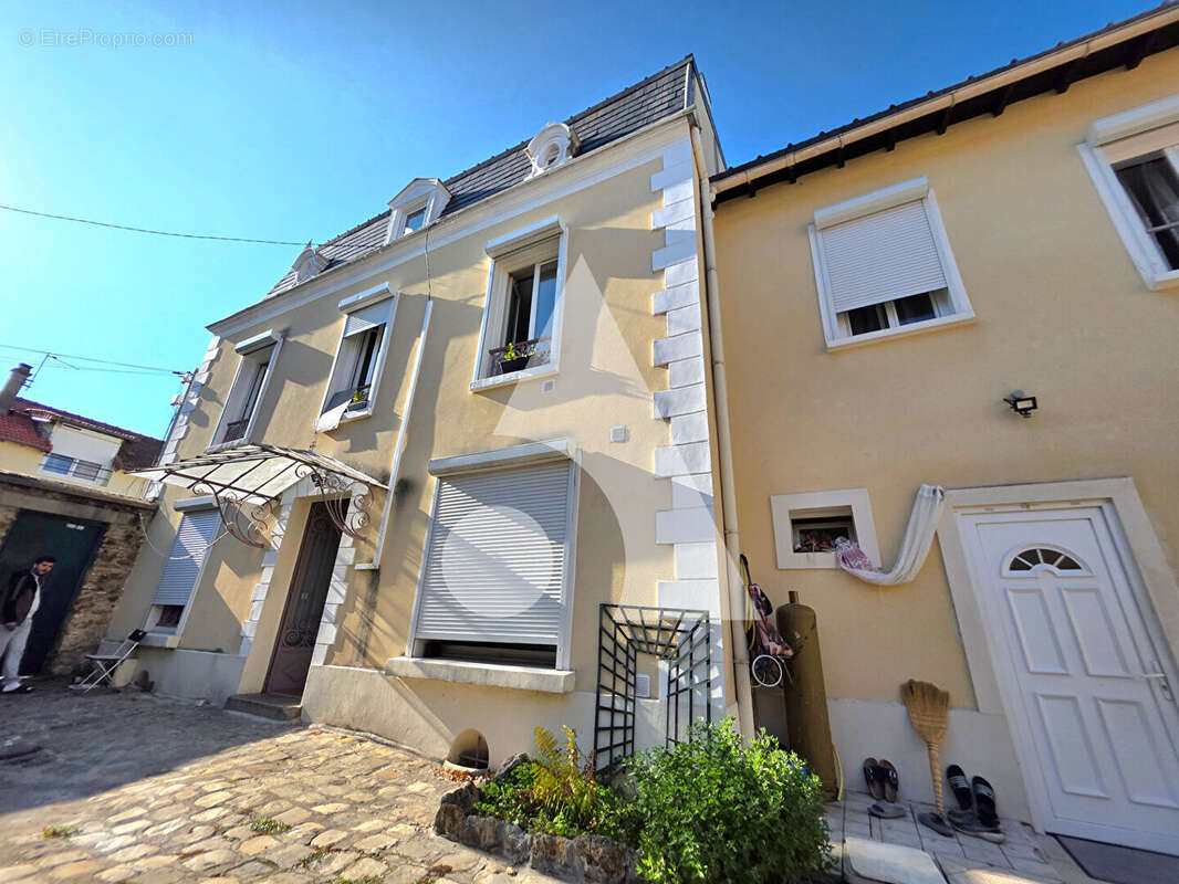 Appartement à LIMEIL-BREVANNES