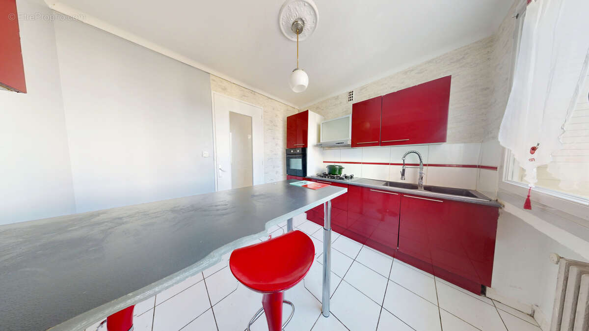 Appartement à SAINT-ETIENNE