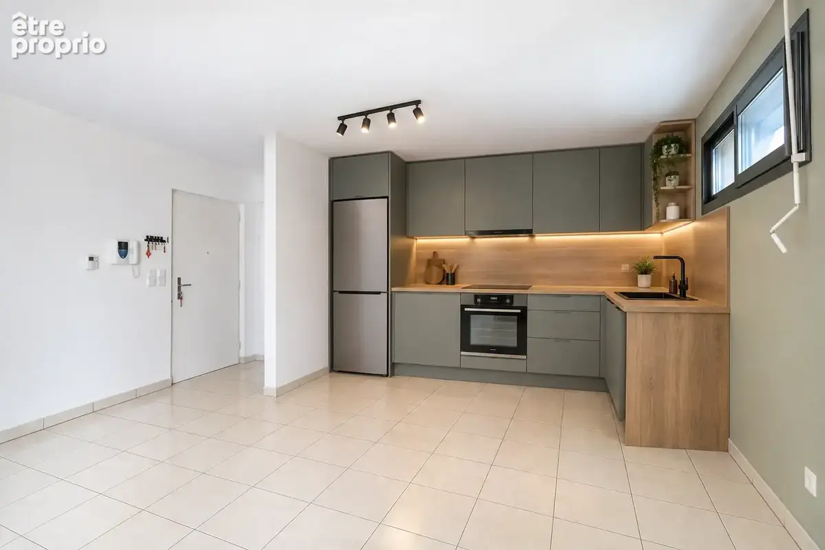 T2 Confluence avec grand jardin - 53m2 - photo 4