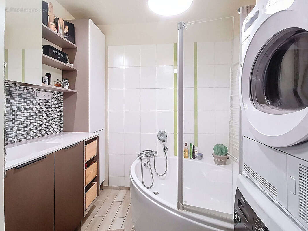 Appartement à NEUVECELLE