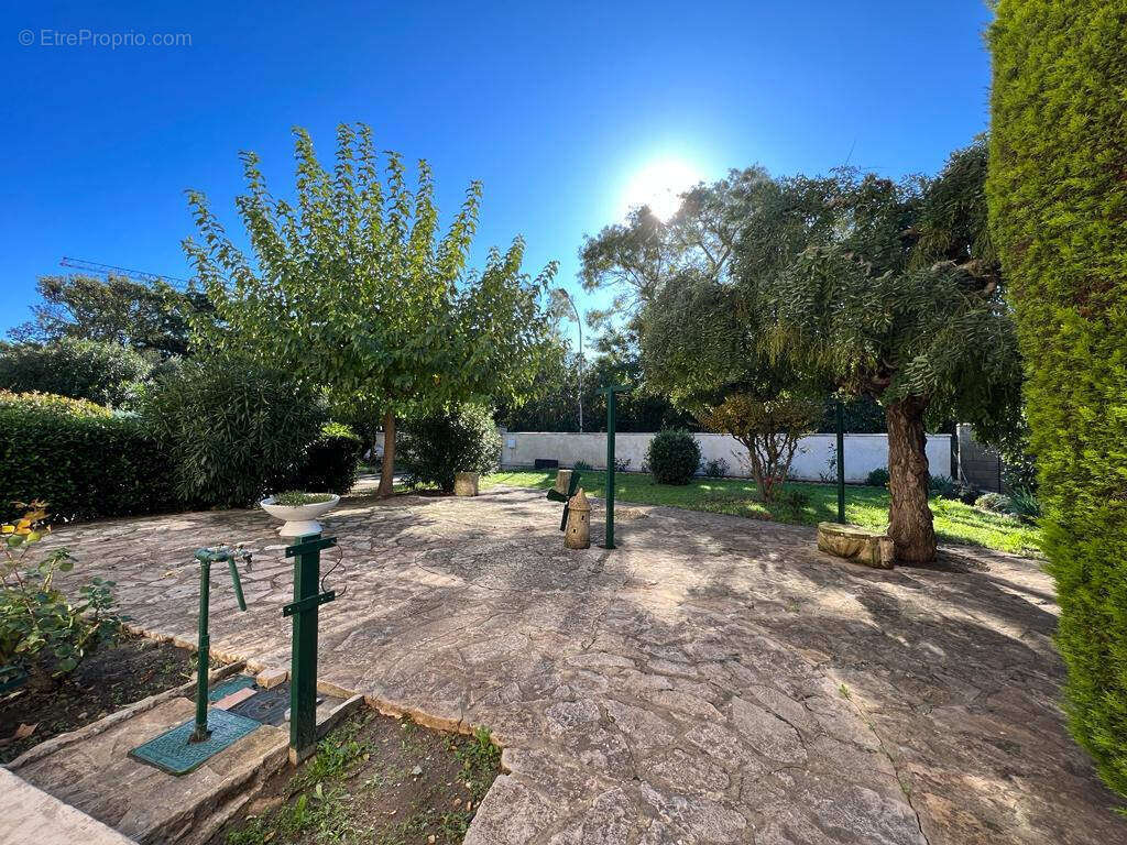 Maison à BAGNOLS-SUR-CEZE