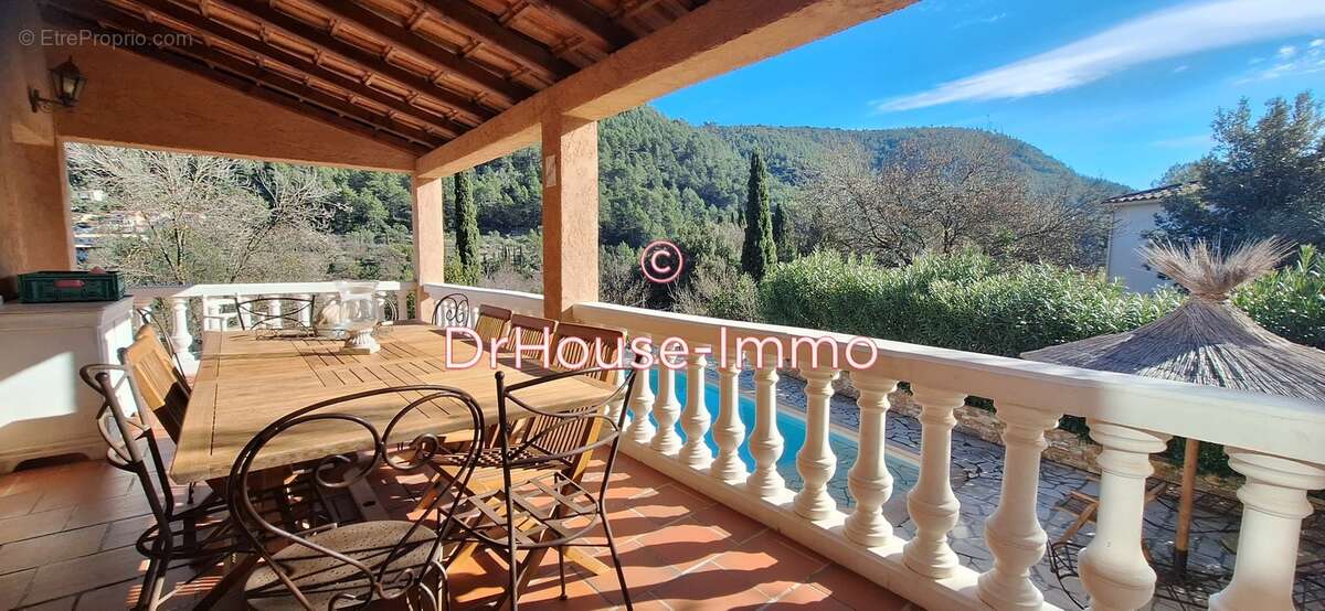 Maison à SOLLIES-TOUCAS