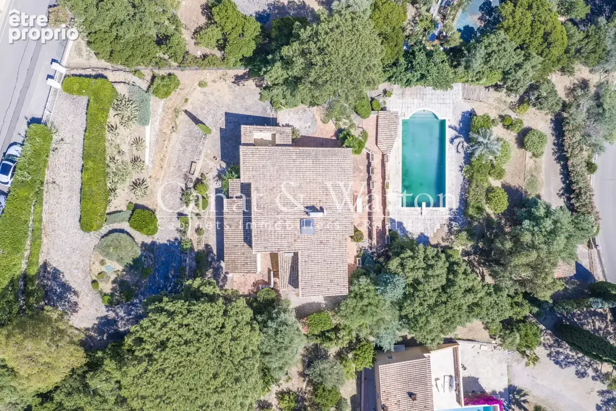 Vue mer exceptionnelle sur la baie de cavalaire: villa avec piscine - photo 13