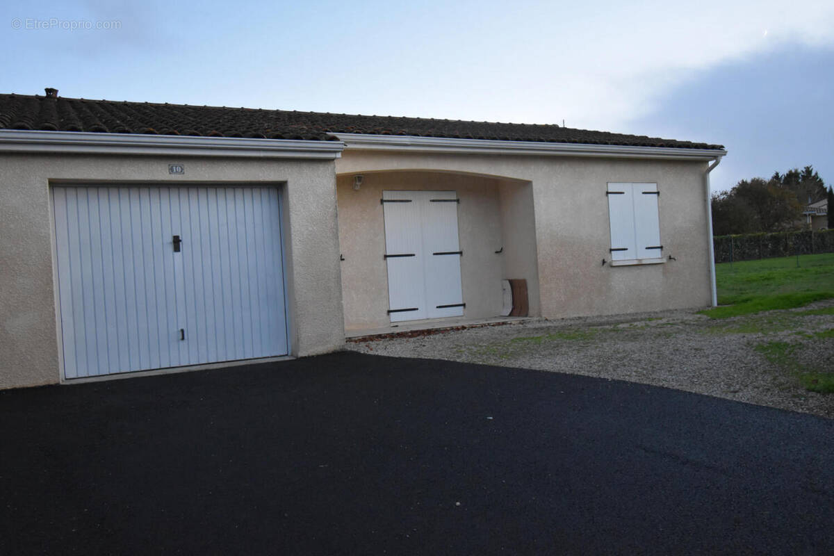 DSC_0001 - Maison à CLAIX