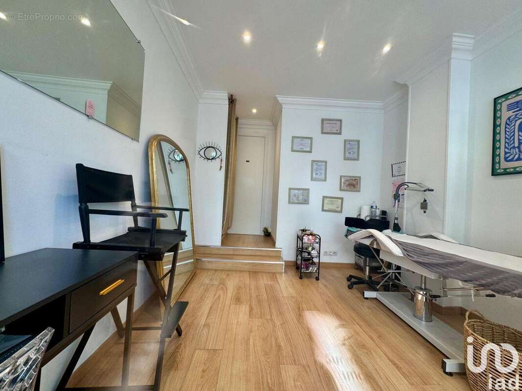 Photo 3 - Commerce à MENTON