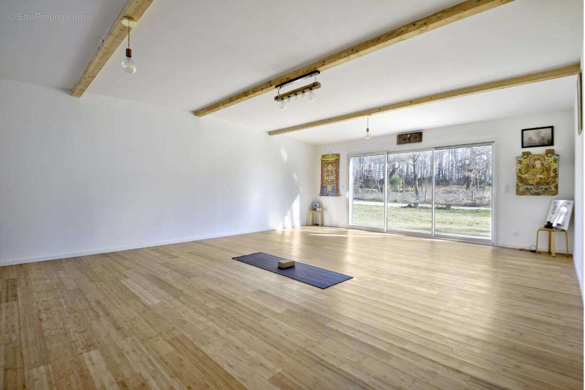 Maison 193 m² à Parentis-En-Born  - photo 4