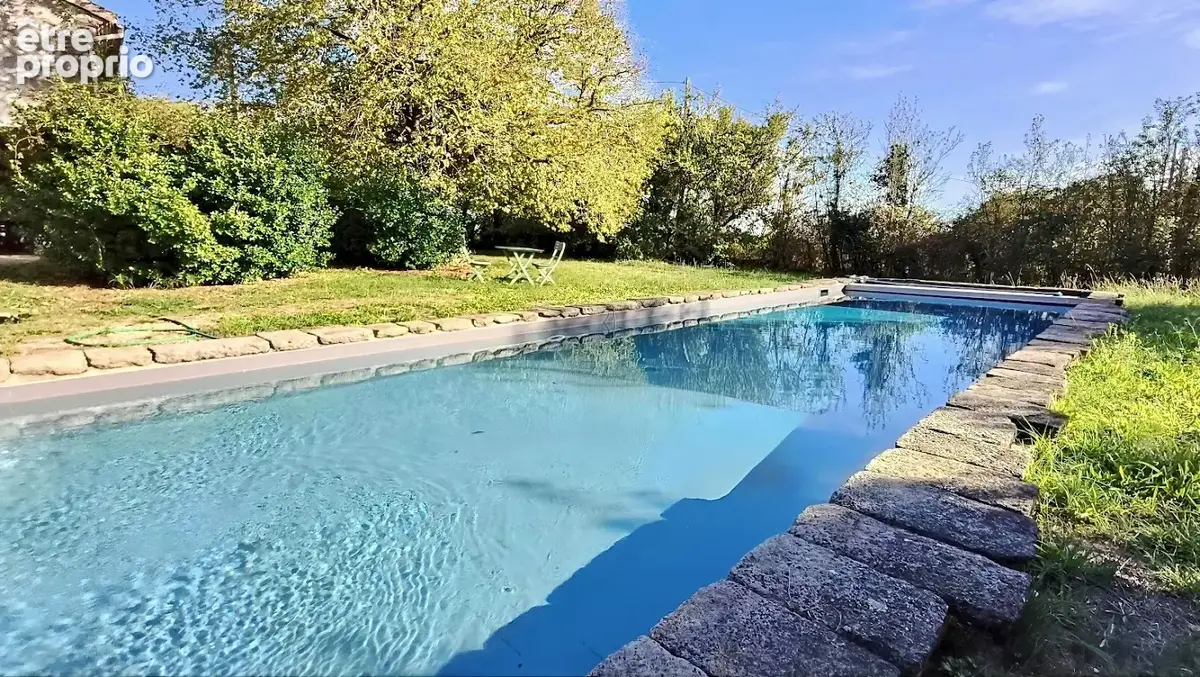 Demeure de caractère en pierre de 1840   254,60 m2   Parc arboré de 4 218 m2   Piscine 14 × 5 m - photo 4