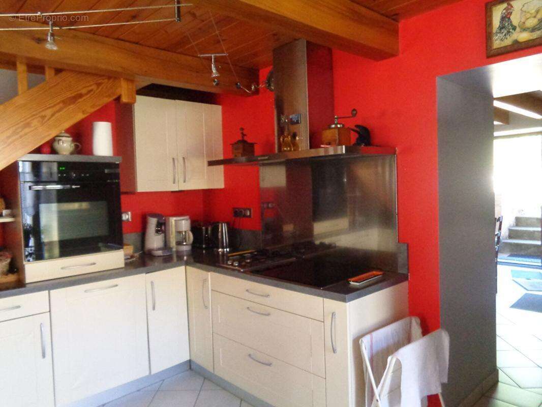 Beurieres (63), maison de 107 m2, 3 chambres sur 419 m2 de terrain - photo 3
