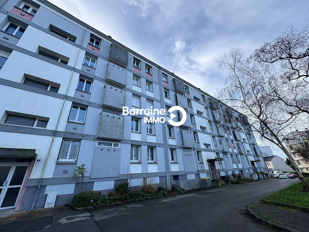 Exclusivité a vendre brest dourjacq appartement t5 79,56 m² dernier étage balcon vue dégagée parking - photo 19