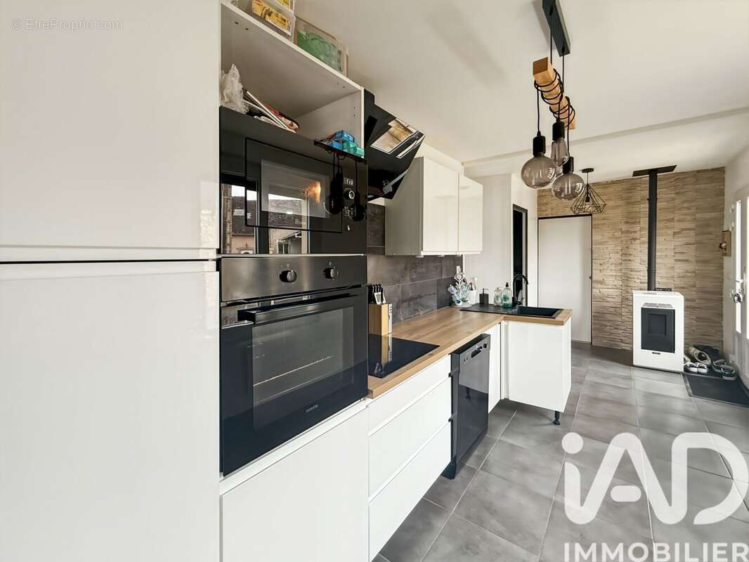 Photo 4 - Maison à CHATENAY-SUR-SEINE