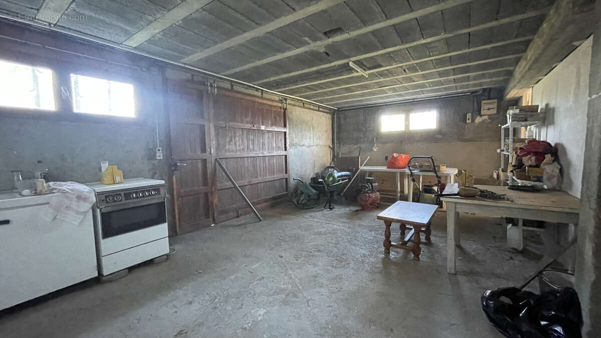 Maison à VILLELONGUE-DELS-MONTS