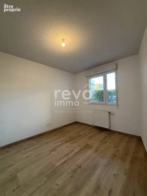 Appartement T2 de 40m² + 19m² de terrain - photo 4